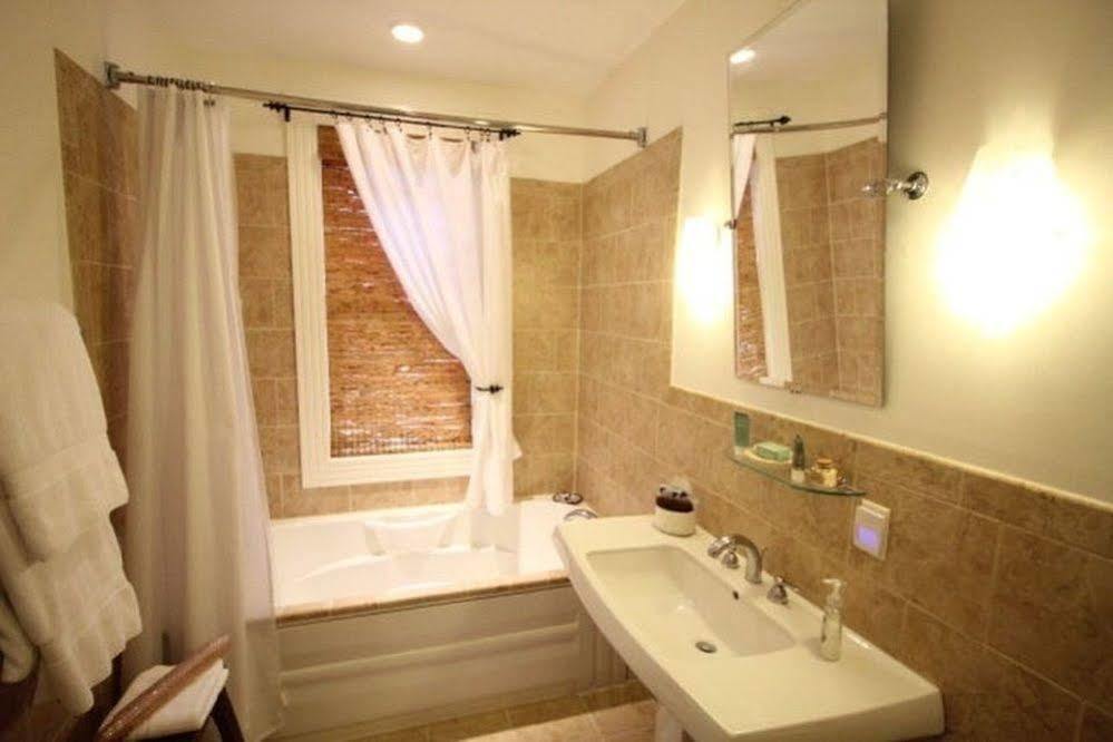 The At Couette-café 4*
